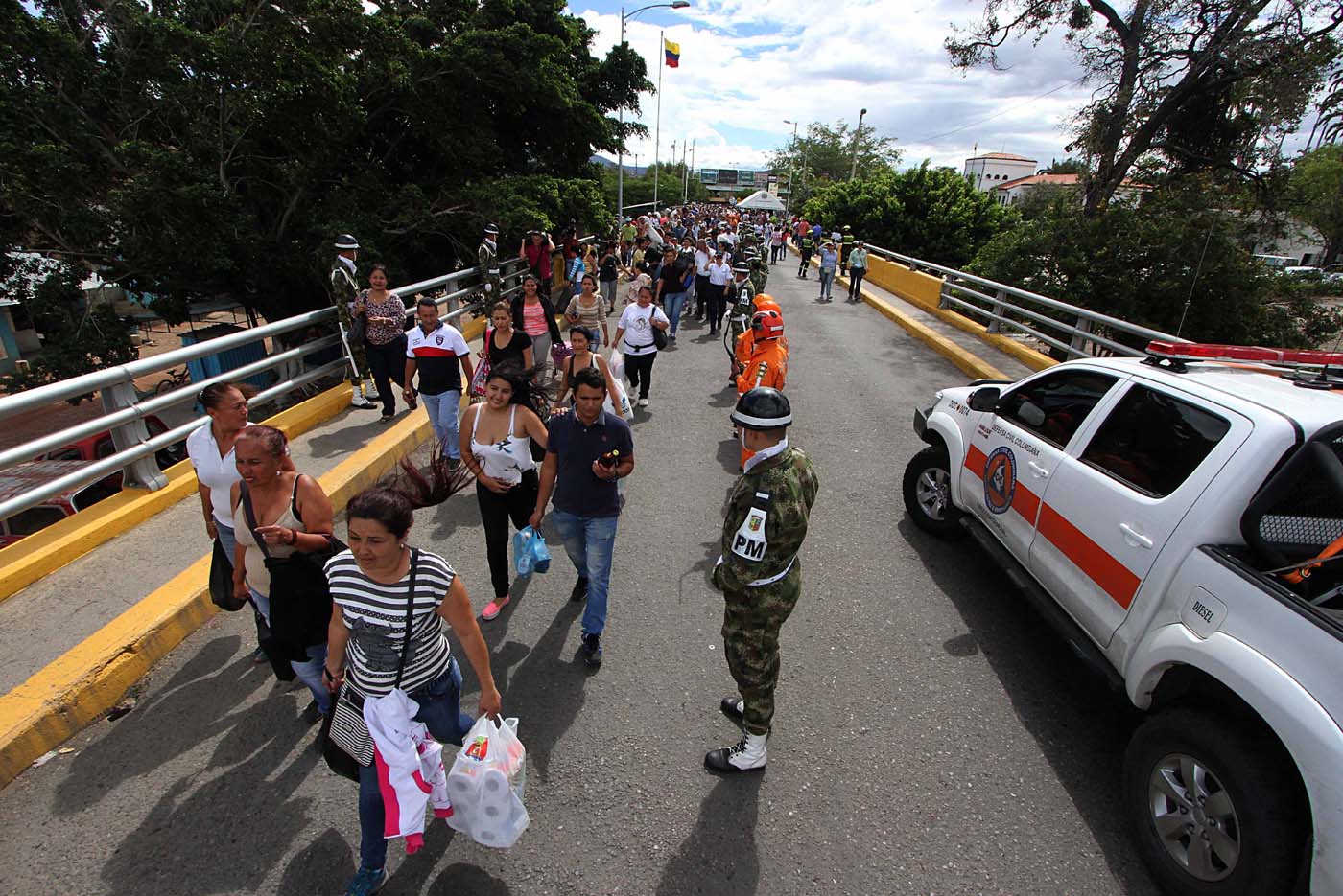Crónica: Un día con los venezolanos que cruzaron la frontera para abastecerse