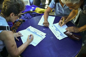 Unidad espera que el CNE anuncie hoy la fecha para recaudar el 20% de firmas