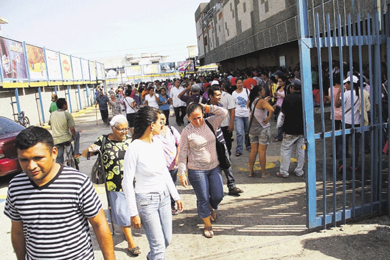 Herido trabajador de supermercado en Maracaibo durante trifulca
