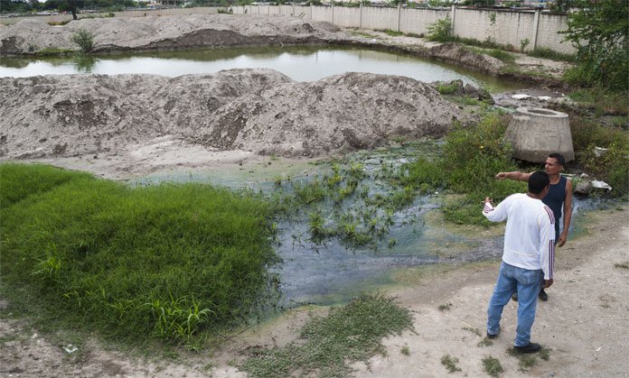 Más de dos mil familias afectadas por laguna de aguas negras en Lara