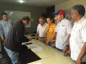 Diputado José Antonio Mendoza entregó documento en CNE de Monagas para exigir celeridad en Revocatorio
