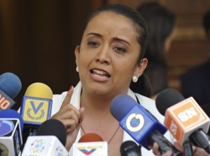 Diputada Gaby Arellano increpa a fiscal de la ANC cubana por no aplicar la ley contra Gorrín