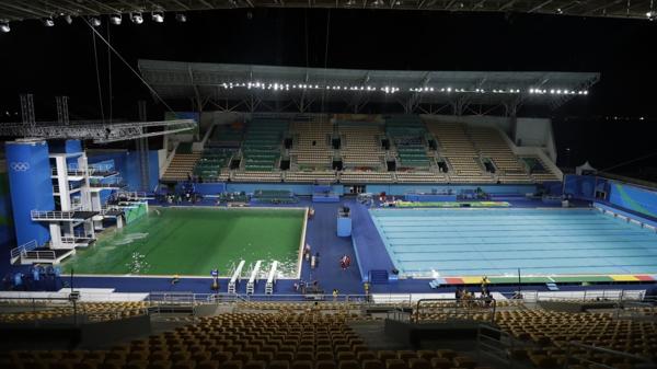 Algas y mucho sol, la mezcla que puso verde la piscina de clavados de #Rio2016