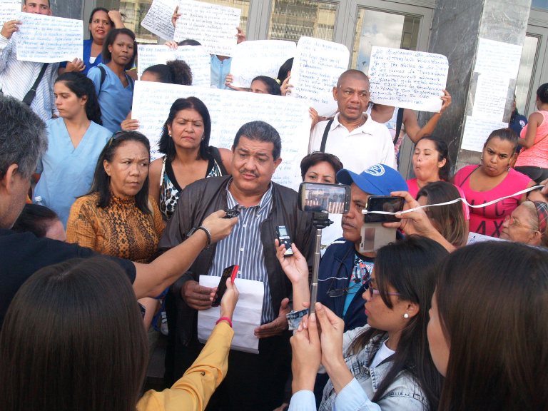 Trabajadores abren canal humanitario en Caracas para recibir insumos y donarlos a hospitales