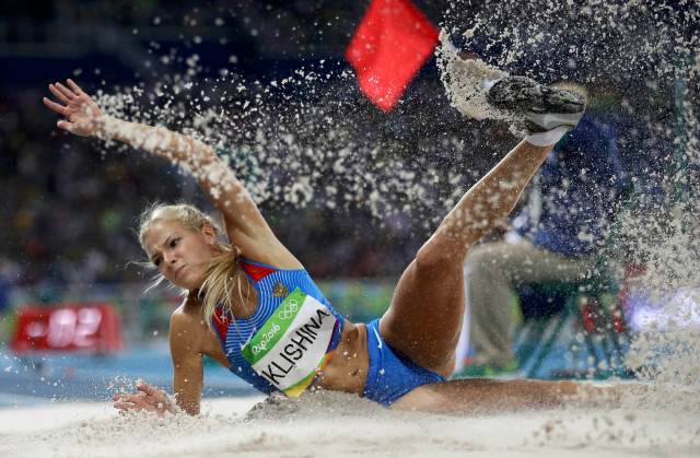 2016 Rio Olympics - Athletics - Preliminary - Women's Long Jump Qualifying Round - Groups - Olympic Stadium - Rio de Janeiro, Brazil - 16/08/2016. Darya Klishina (RUS) of Russia competes. REUTERS/Phil Noble ( FOR EDITORIAL USE ONLY. NOT FOR SALE FOR MARKETING OR ADVERTISING CAMPAIGNS.