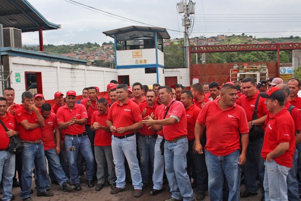 PDVSA enfrenta el éxodo masivo de su mano de obra