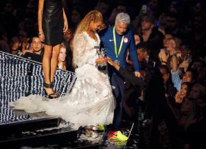Beyoncé se lleva el premio al video del año en los MTV Video Music Awards
