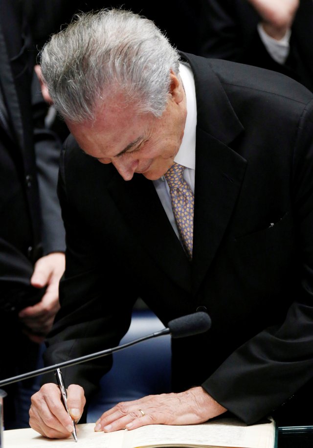 Brazil's new President Michel Temer attends the presidential inauguration ceremony after Brazil's Senate removed President Dilma Rousseff in Brasilia, Brazil, August 31, 2016. REUTERS/Ueslei Marcelino