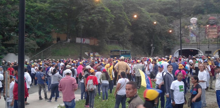 Cada 20 minutos permiten el paso por el túnel La Cabrera