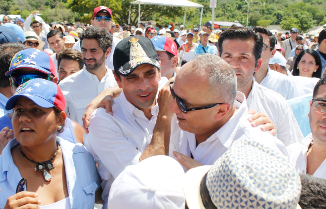 Capriles: El gobierno está alimentando al monstruo de la violencia y se va a arrepentir