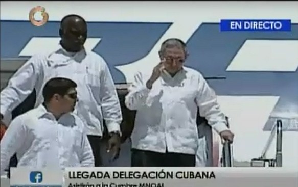 Se condolió: Raúl Castro llegó a Margarita (video)