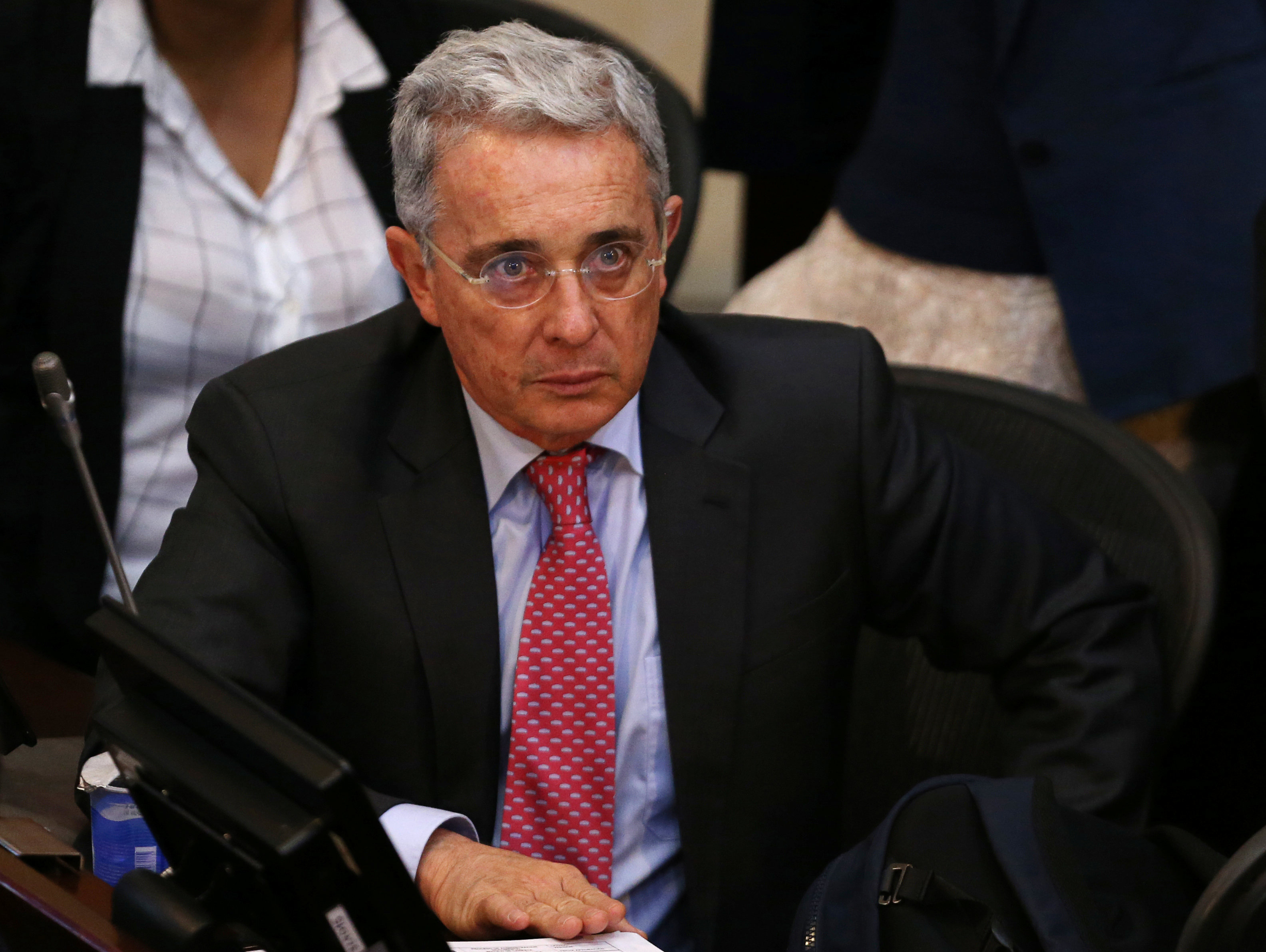 Ex presidente colombiano Uribe tendría llave para destrabar negociación con las Farc
