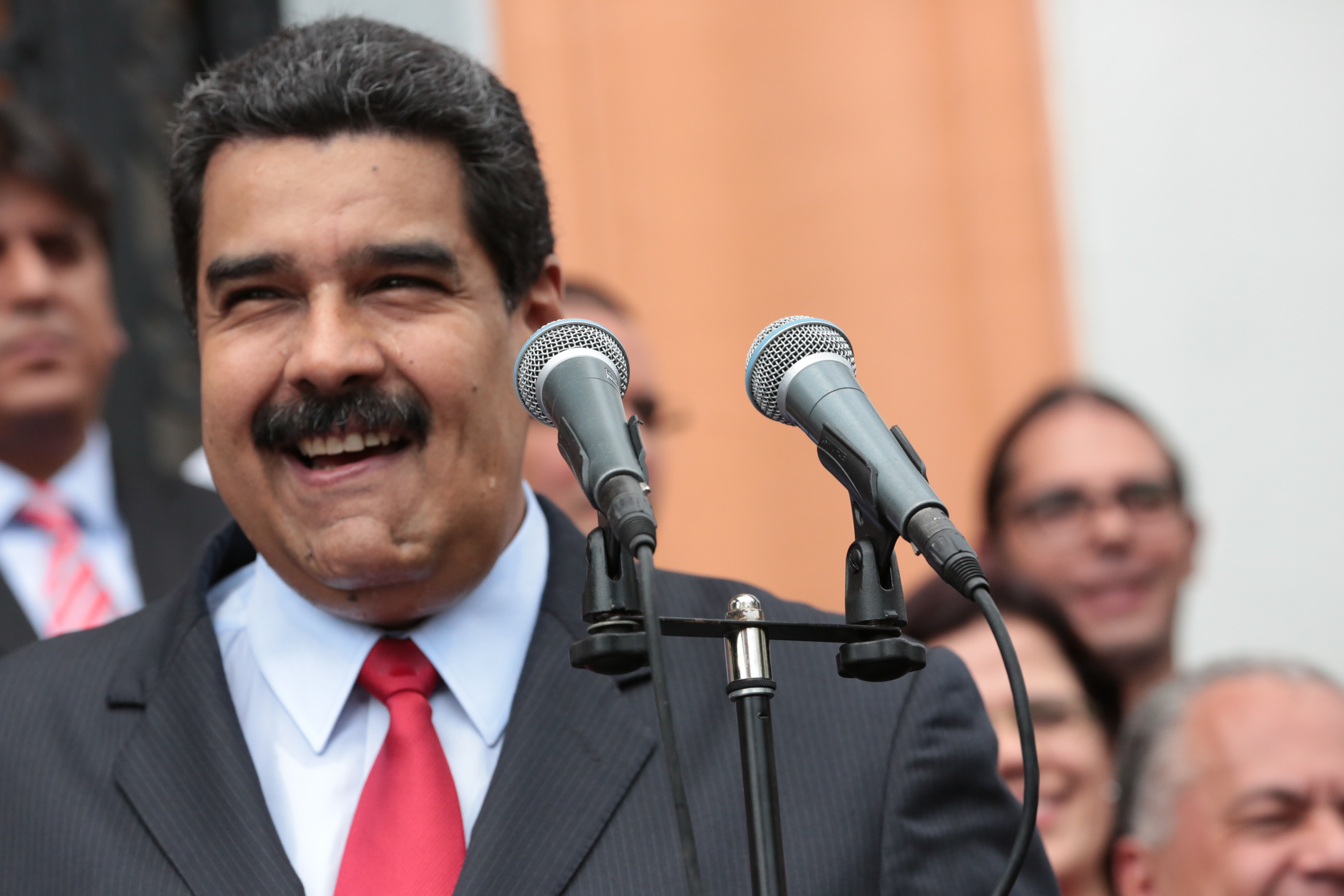 Maduro llegó a Ecuador para participar en conferencia Hábitat III y “asumir” la agenda de la ONU