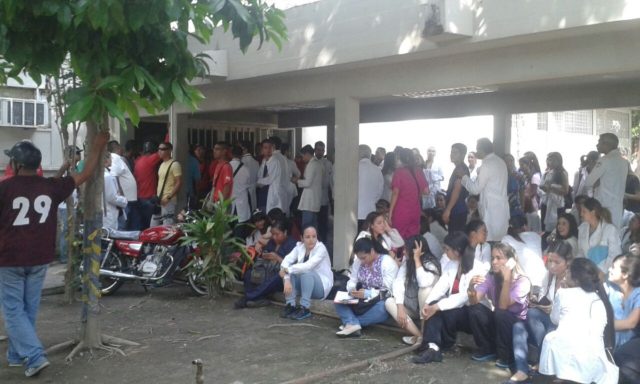 Médicos denuncian que el Hospital Central de Maracay está secuestrado por colectivos violentos