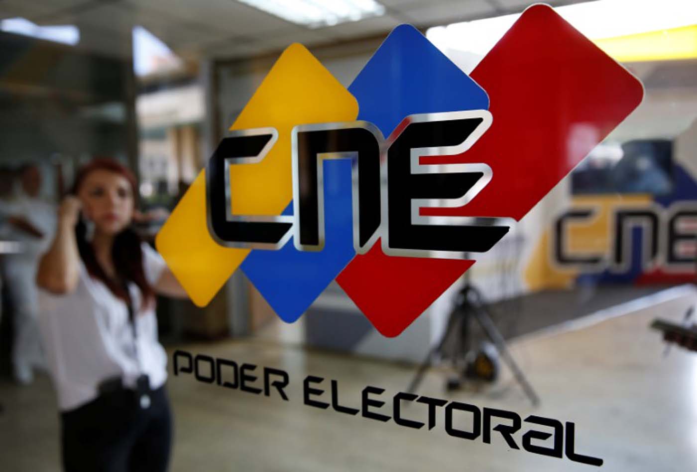 Exrectores del CNE denuncian que el Poder Electoral se suma al golpe de Estado