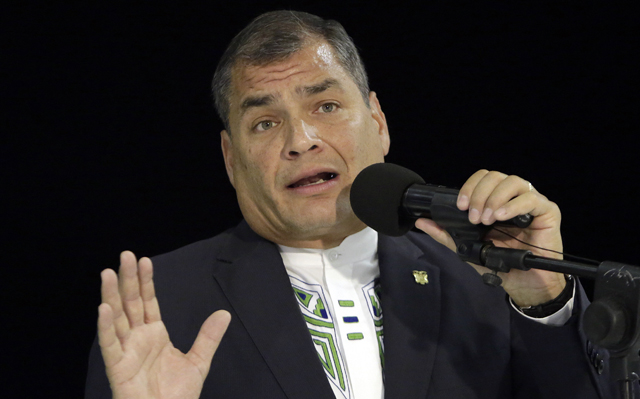 Correa dice que la orden de arresto en Ecuador es parte de un complot