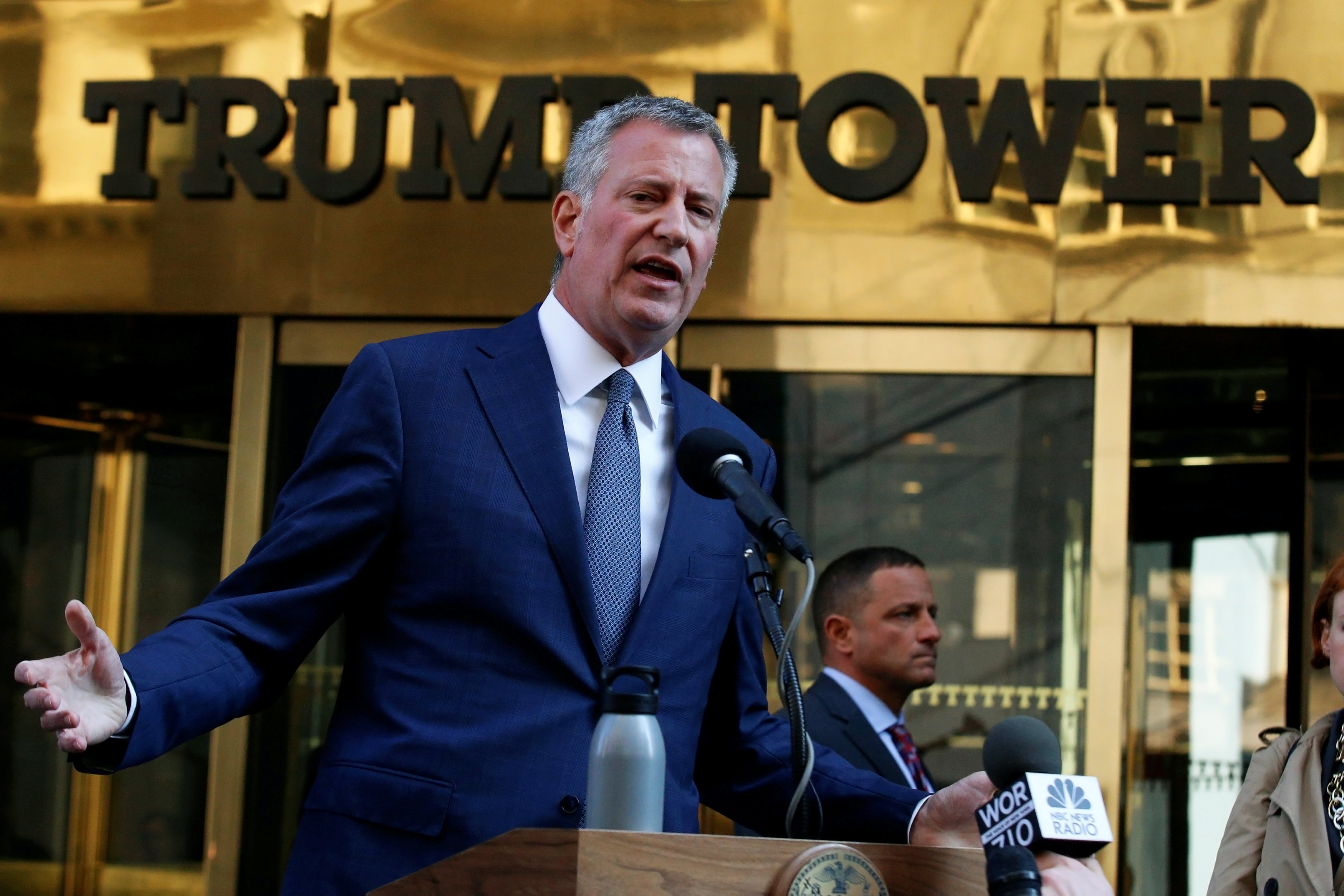 Alcalde de Nueva York advierte a Trump que hará “todo lo posible” para proteger a inmigrantes