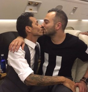 Así Marc Anthony intenta tapar el beso de anoche con JLo (FOTOS+ Shannon se RE-infartará)