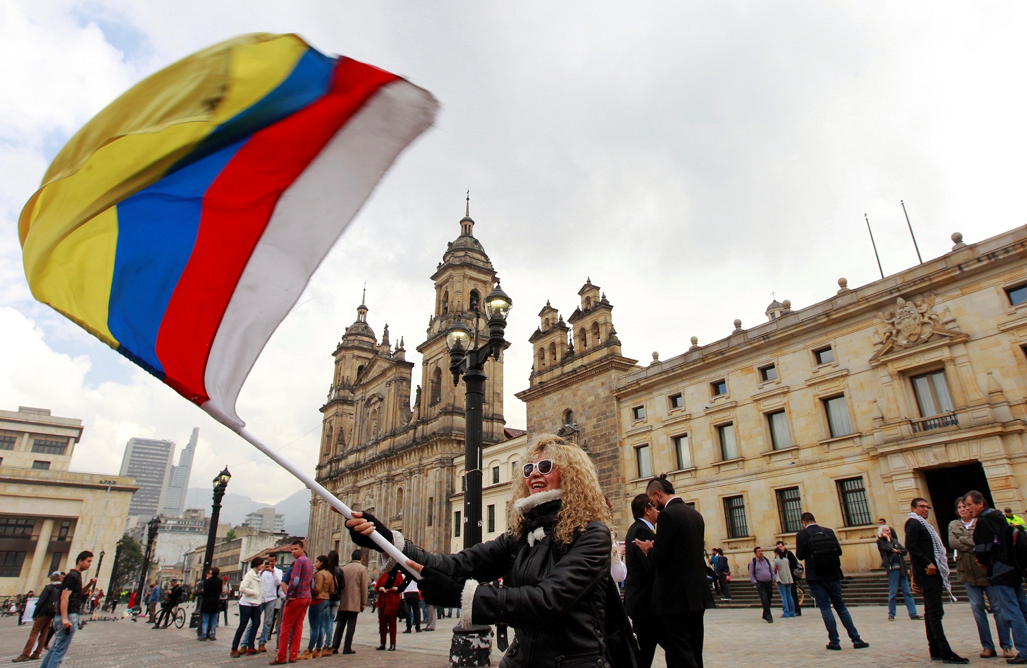 Colombia inicia carrera de obstáculos para lograr la paz