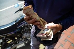 Oficializan la prórroga hasta el 20 de mayo para la circulación de los billetes de cien bolívares