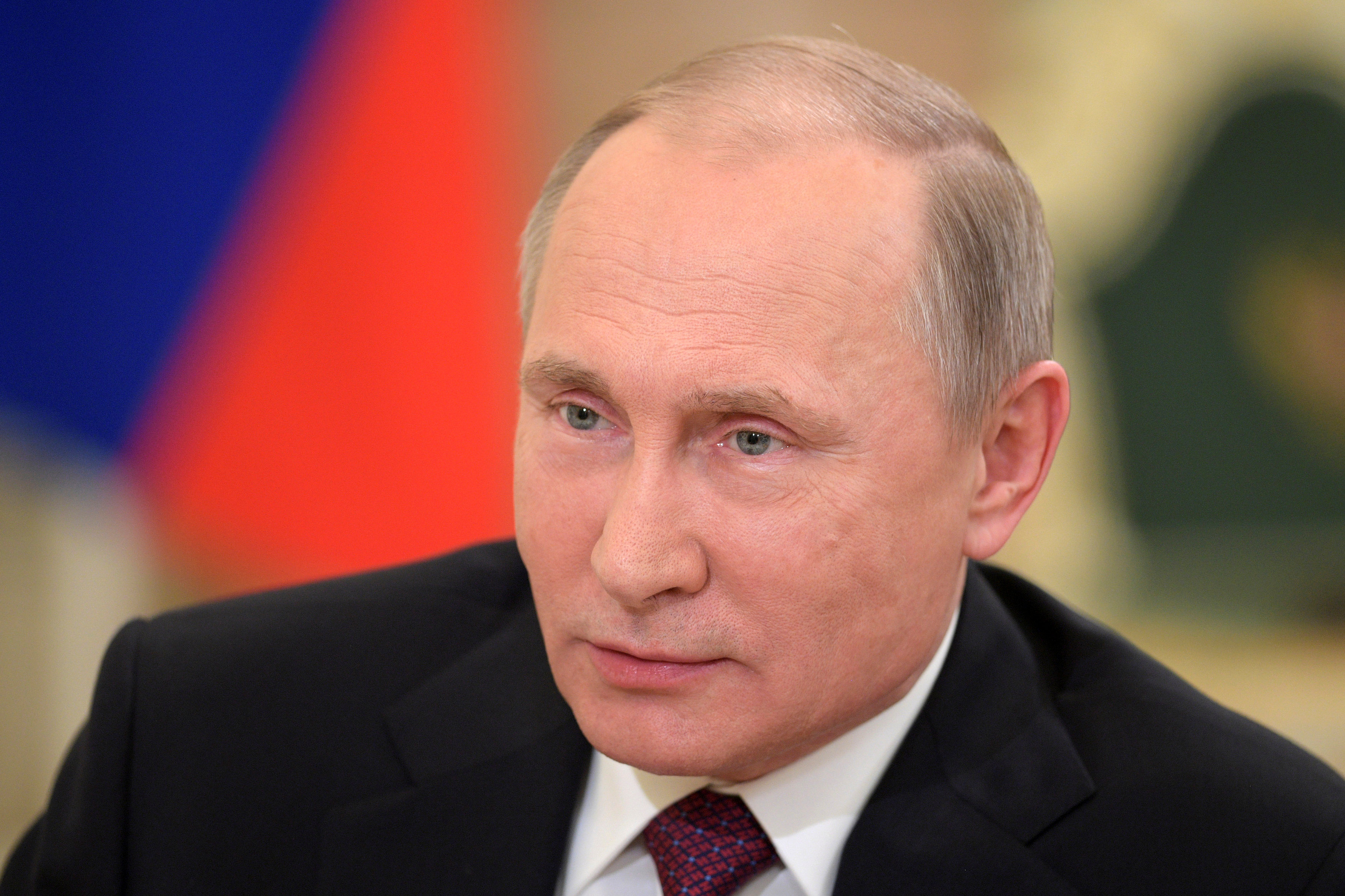 Putin anuncia su candidatura para reelección en presidenciales de 2018