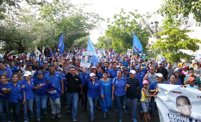 Zulianos tomaron calles de Maracaibo en espera de Manuel Rosales