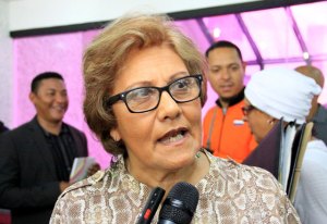 Helen Fernández afirmó que discrepancias políticas evitan que los problemas ciudadanos sean resueltos