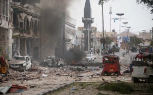 Al menos 28 muertos y 43 heridos en atentado terrorista en Somalia (fotos)