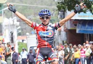 Jhonathan Salinas, el hombre del momento en el ciclismo venezolano