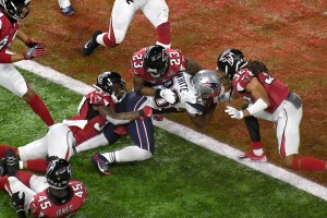 Patriots ganan quinto Super Bowl con remontada histórica