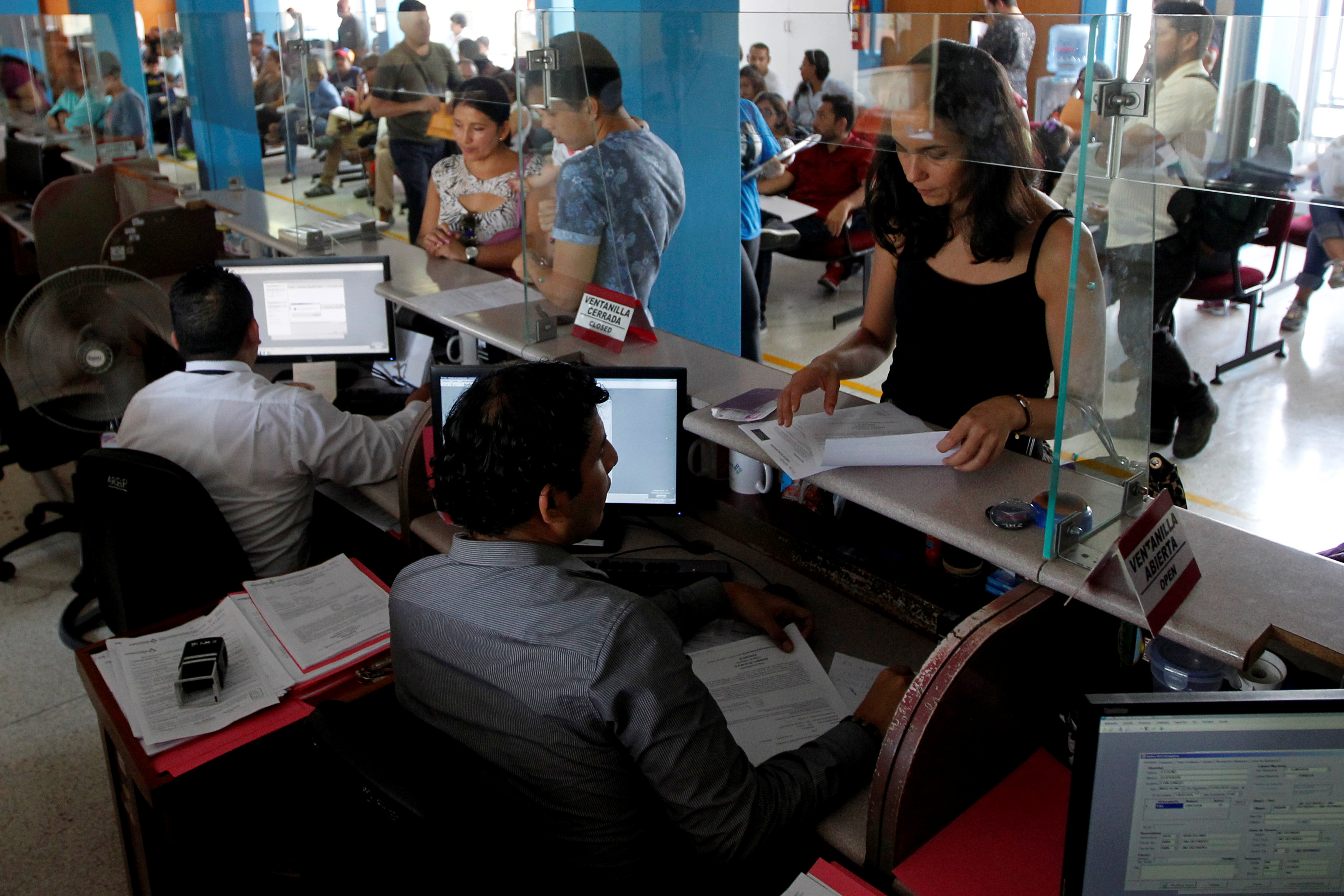 Más de 30 mil profesionales venezolanos registrados para trabajar en Perú