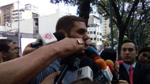 Juan Requesens exige a la Fiscalía que se respete el derecho a manifestar