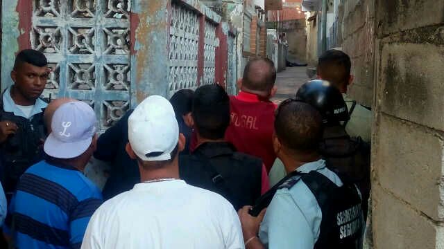 Dos detenidos y un abatido tras situación de rehenes en Maiquetía estado Vargas (Fotos)