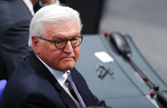 Christian Democratic Union (CDU) and Social Democrats (SPD) candidate Frank Walter Steinmeier reacts before the first round of voting during the German presidential election at the Reichstag in Berlin, February 12, 2017. REUTERS/Fabrizio Bensch