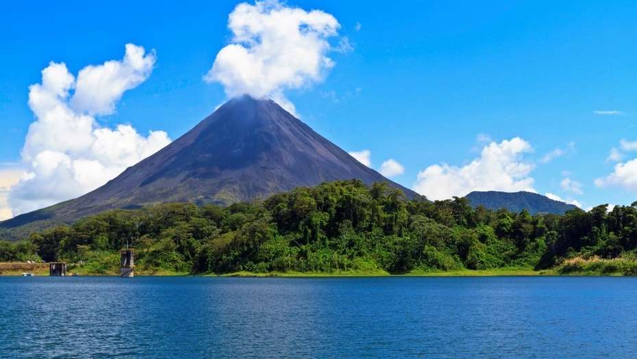 Calidez humana, paz y naturaleza, la fórmula de Costa Rica para ser feliz