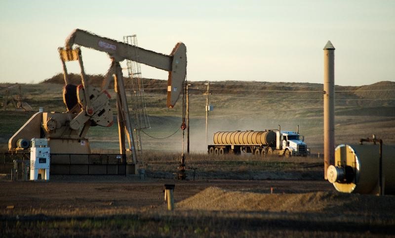 Petróleo superaba los 67 dólares por barril respaldo de recortes de suministro liderados por la Opep