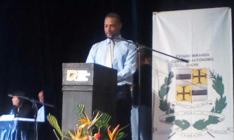 Concejal Edmundo Rada entrega Memoria y Cuenta a vecinos del municipio Sucre