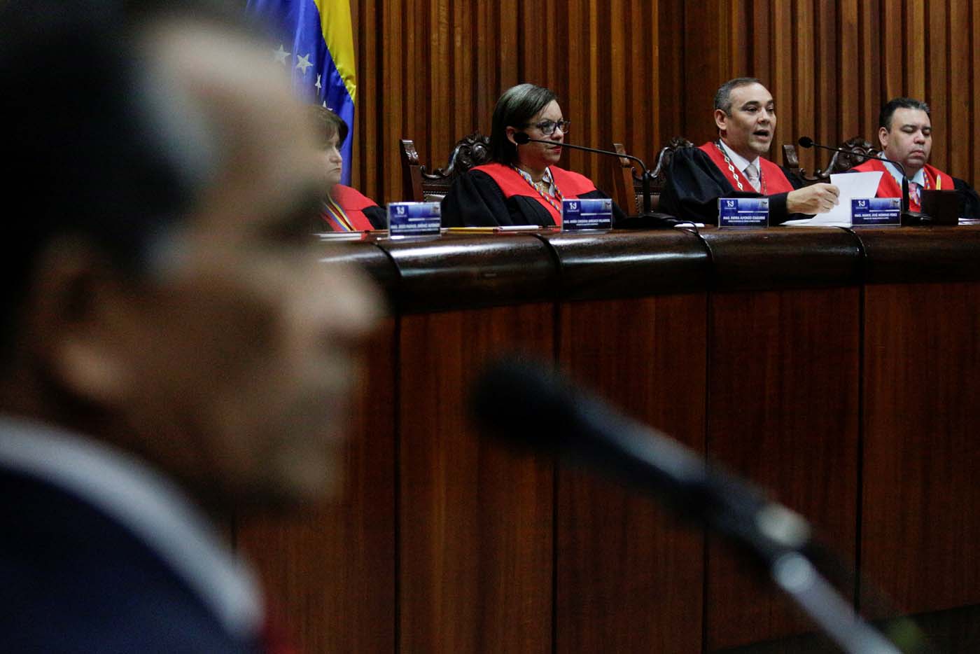 La justicia chavista estrecha el cerco sobre el Parlamento