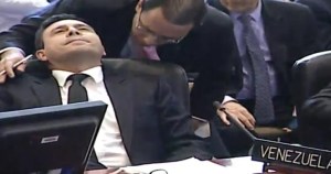 IMPERDIBLE: El gesto del representante bolivariano ante la OEA tras aprobarse el debate