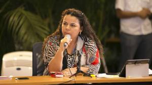 Iris Varela dice que periodista Elyangélica González se victimiza tras ataque de la GNB