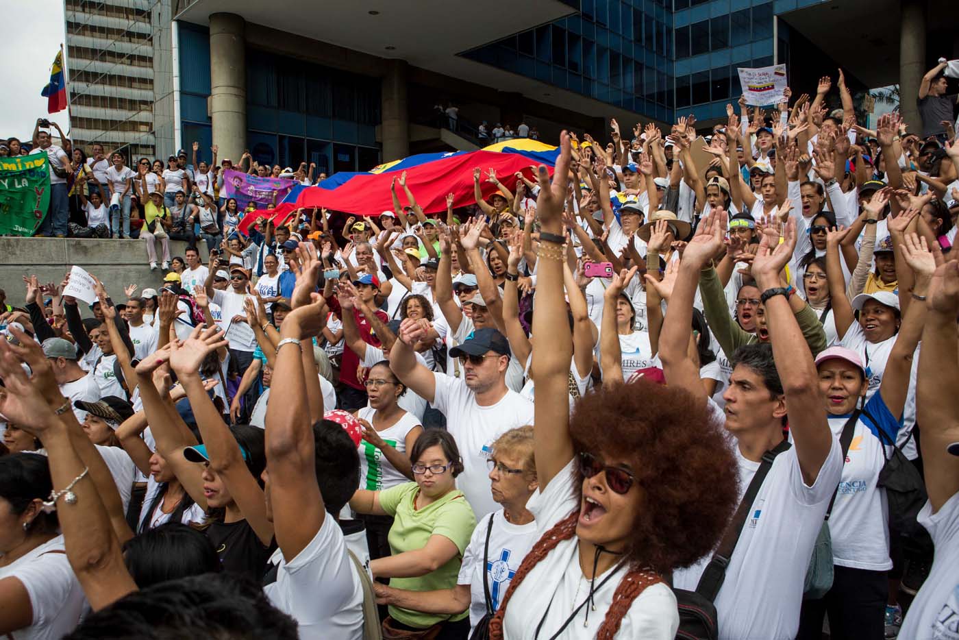 Así comenzó la concentración en la Francisco de Miranda en Caracas (fotos)