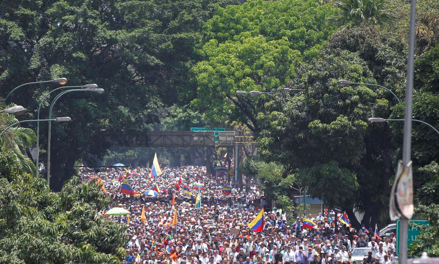 Oposición invita a ejercer la mayor presión “desbordando Venezuela” contra la dictadura este #19Abr