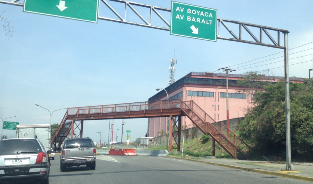 Cerrados los accesos a la Cota Mil desde el Distribuidor Metropolitano