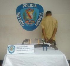 Polimiranda detuvo a dos atracadores de autobuses en Santa Teresa del Tuy