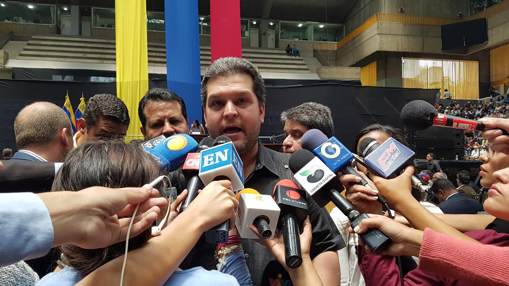 Eudoro González: Eventual retiro de la OEA constituye una violación a la Constitución