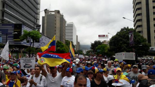 Concentración de la oposición en Altamira #1May / Foto La Patilla