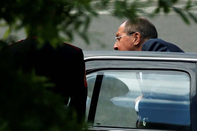 Russia's Foreign Minister Sergey Lavrov arrives to meet with U.S. President Donald Trump at the White House in Washington, U.S., May 10, 2017. REUTERS/Jonathan Ernst