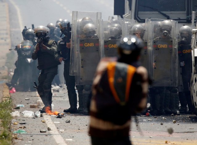 La marcha opositora de este 10 de mayo en Caracas fue fuertemente reprimida. REUTERS/Carlos Garcia Rawlins