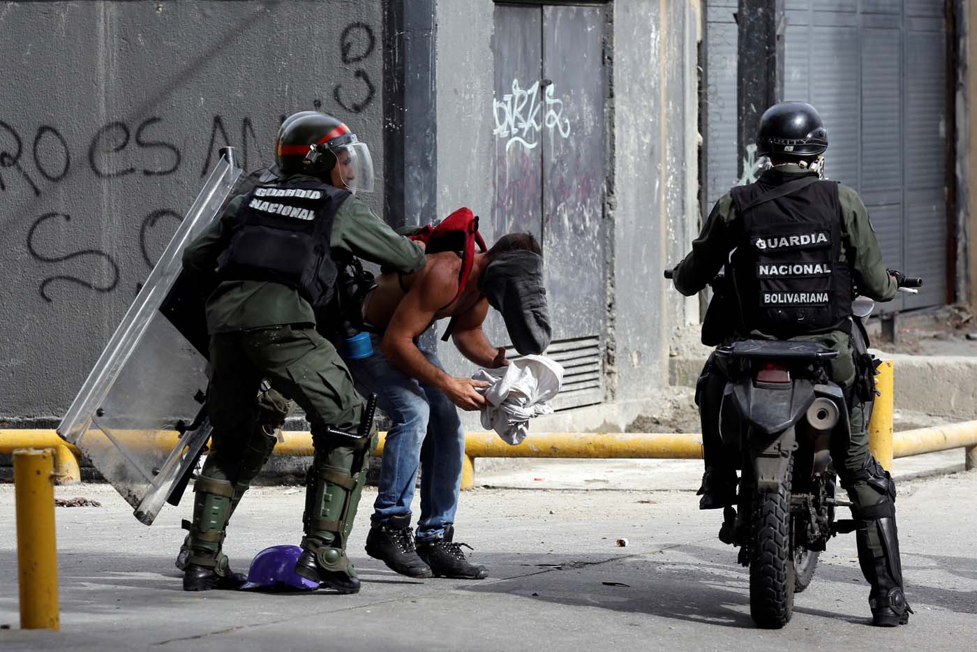 Sube a 52 la cifra de asesinados durante protestas, según la Fiscalía #23May