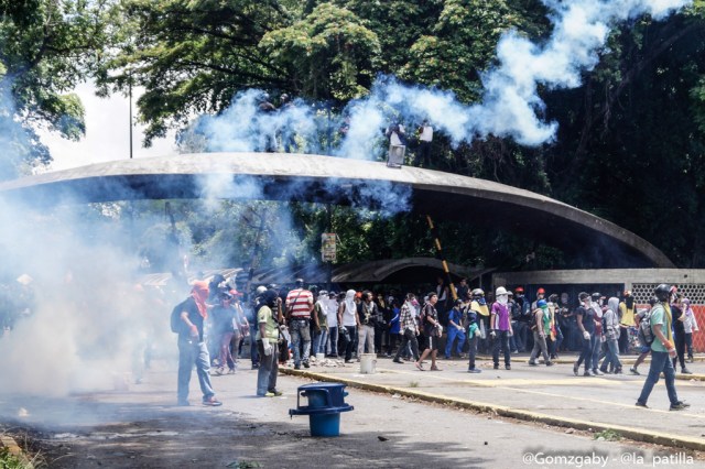 Estudiantes de la UCV fueron fuertemente reprimidos por cuerpos de seguridad del Estado
